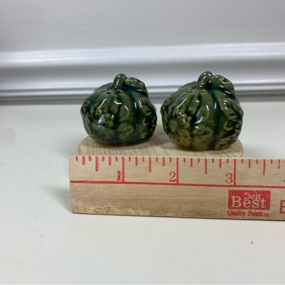 Vintage Ceramic Pumpkin Gourd Fall Salt Pepper Shaker Set Harvest Green 1960s - Picture 7 of 9